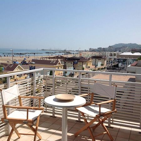 Hotel Bristol Cattolica Ngoại thất bức ảnh