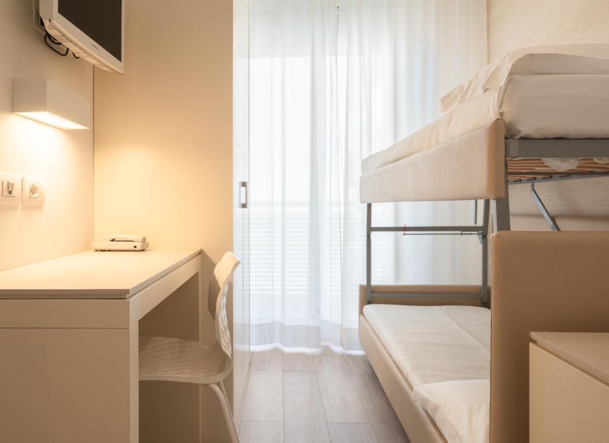 Hotel Bristol Cattolica Ngoại thất bức ảnh