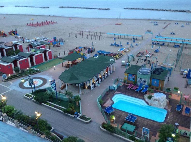 Hotel Bristol Cattolica Ngoại thất bức ảnh