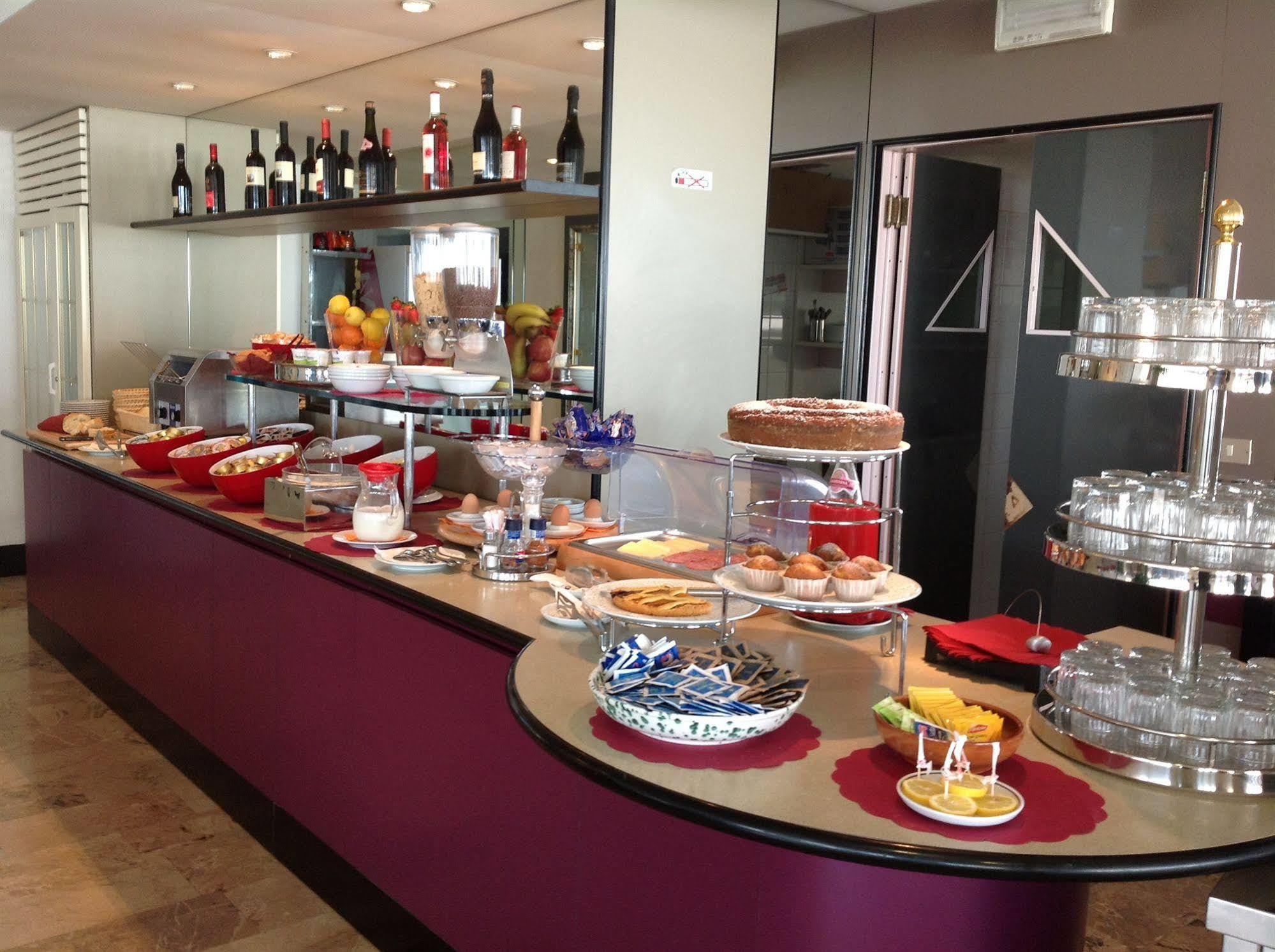 Hotel Bristol Cattolica Ngoại thất bức ảnh
