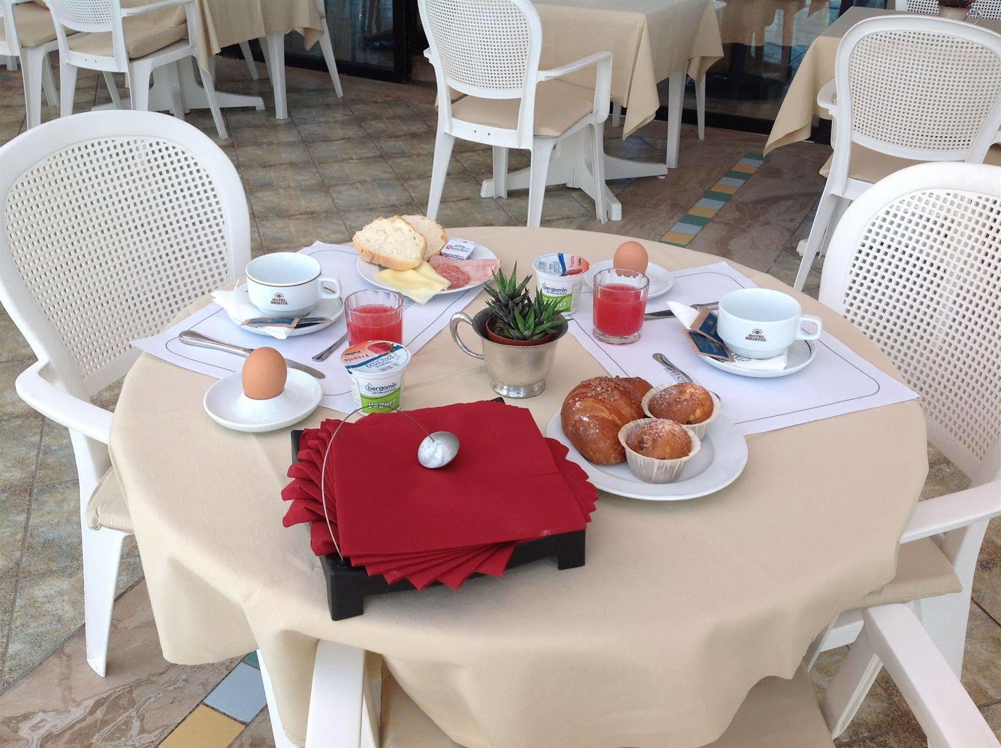 Hotel Bristol Cattolica Ngoại thất bức ảnh